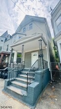 Building Photo - 131 S 8th St