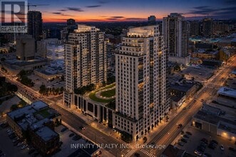 Building Photo - 330 Ridout St N