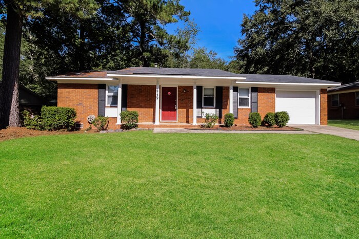 Foto principal - 2738 Antler Dr W