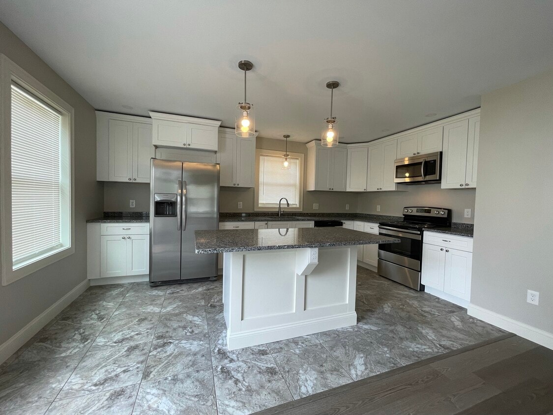Photo - 170 Old Amherst Rd (Sunderland, MA)