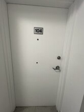 Building Photo - 630 Cummings Ave