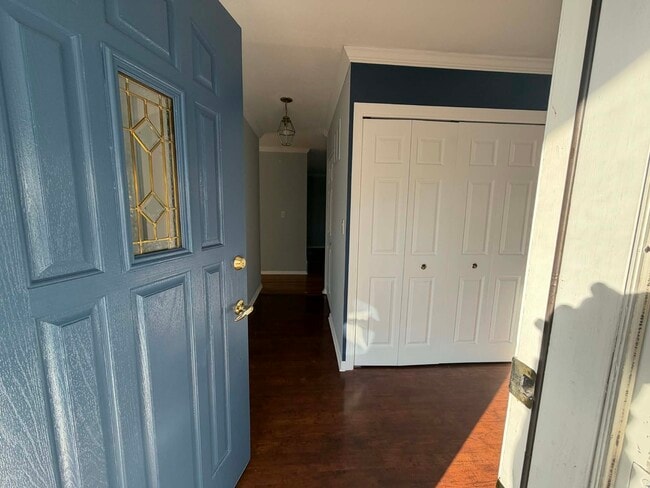 Foto del edificio - 1730 N Ridge Ave