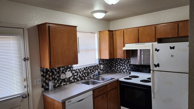 Foto del edificio - 1106 Shanarae Cir