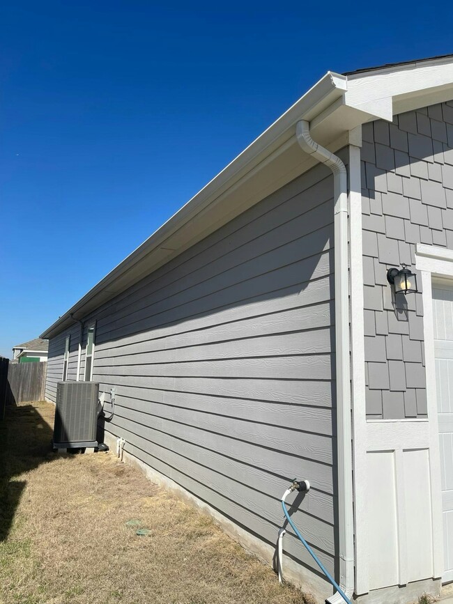 Building Photo - 19304 Cloudy Bay Dr