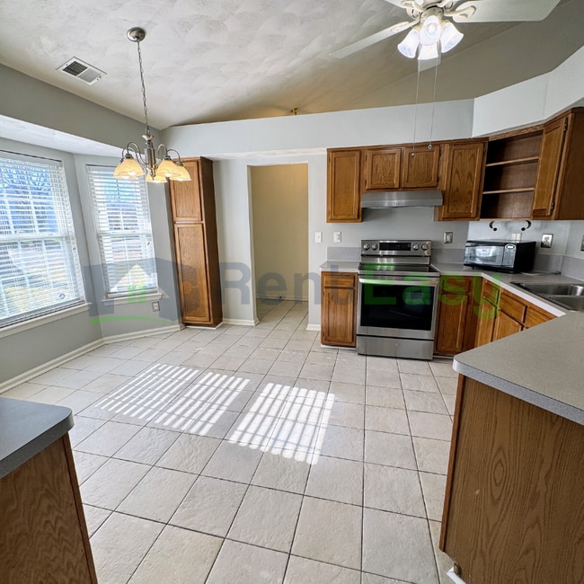 Building Photo - 2038 Coral Ivy Ln