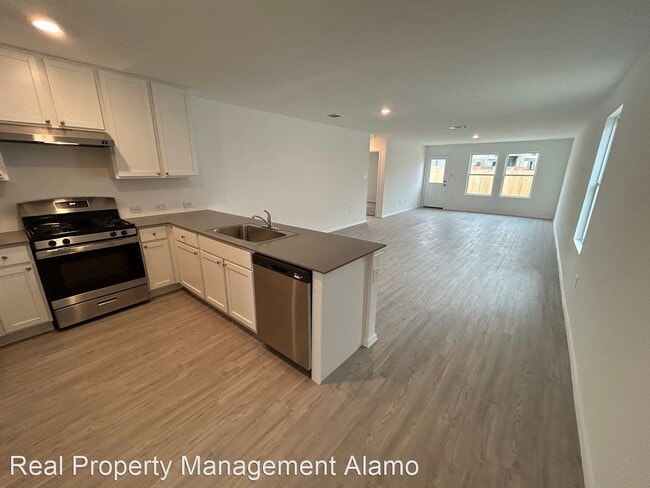 Building Photo - 4 br, 2 bath House - 14518 Payton Flats
