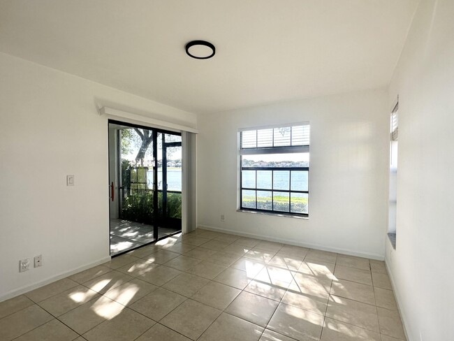 Foto del edificio - 330 Olivewood Pl