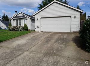 Building Photo - 8105 NE 144th Ave