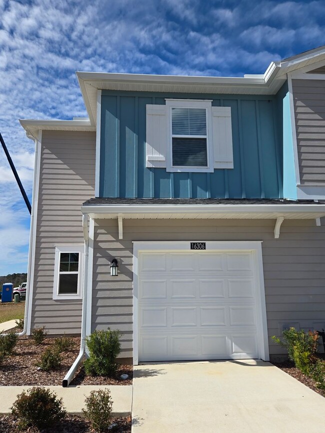 Building Photo - 16306 NW 145th Dr