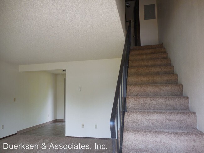 Building Photo - 1753-1759 SE Lilly Pl