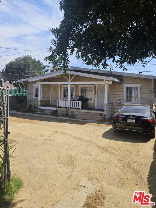 Building Photo - 4044 Woodlawn Ave