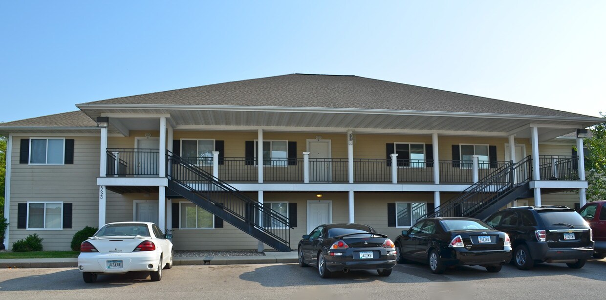6650 Preston Terrace Ct SW Unit 2, Cedar Rapids, IA 52404 Apartment