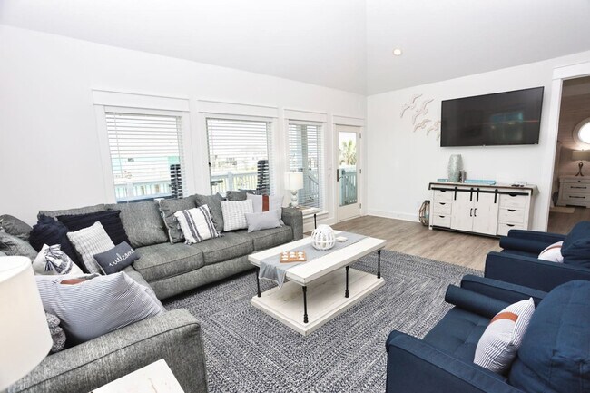 Foto del edificio - 927 Palm Ridge Dr