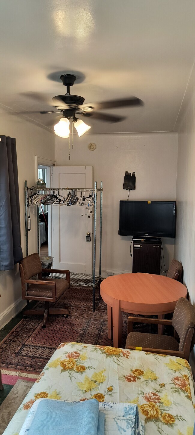 Foto del edificio - 722 E 231st St