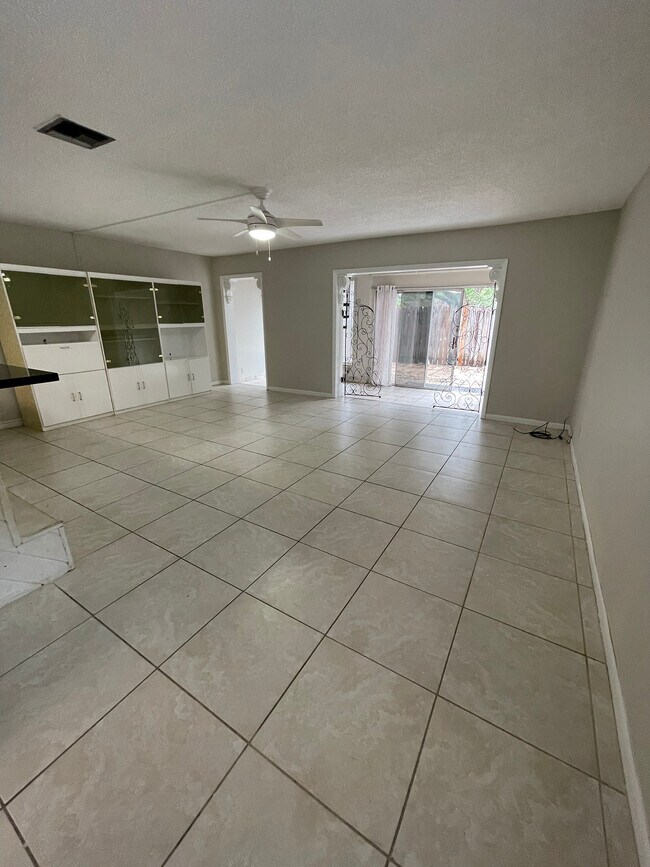 Living room out - 210 NW 4th Ave