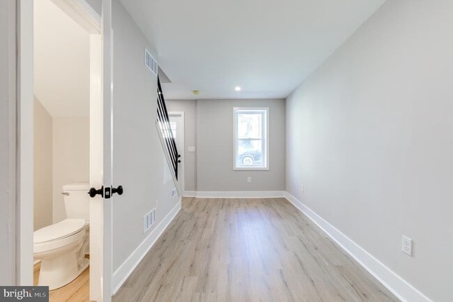 Building Photo - 369 E Hector St