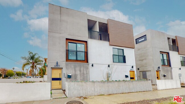 Building Photo - 6803 Gloria Ave