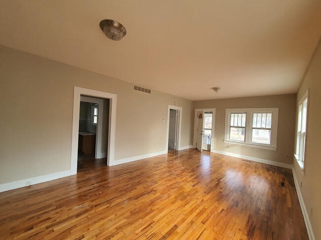 Building Photo - 441 N Meridian Ave