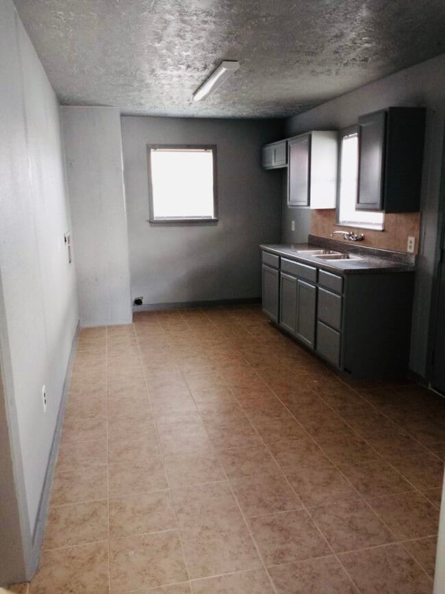 Building Photo - 3104 Crane St