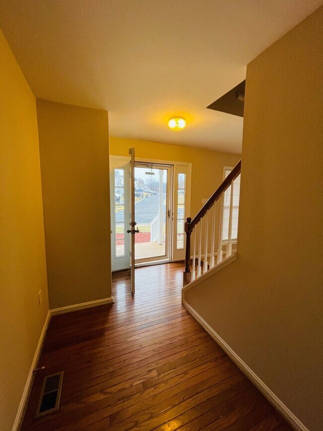Foto del edificio - STAFFORD HOME - LARGE 5 BEDROOMS!