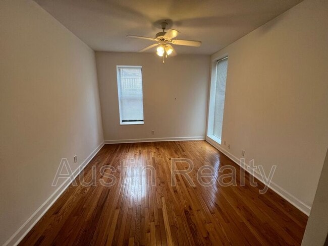 Building Photo - 348 N Newstead Ave