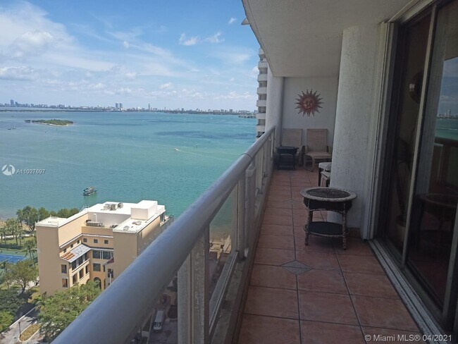 Building Photo - 1717 N Bayshore Dr