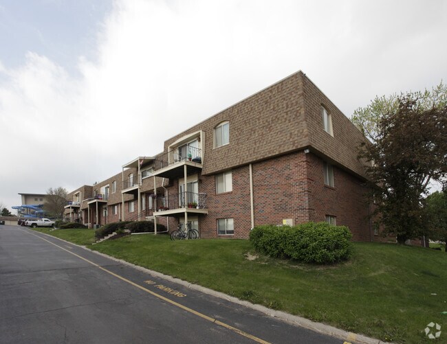 Spring Manor Apartments Apartments Omaha, NE