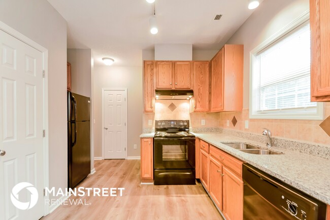 Foto del edificio - 4102 Lady Slipper Ln