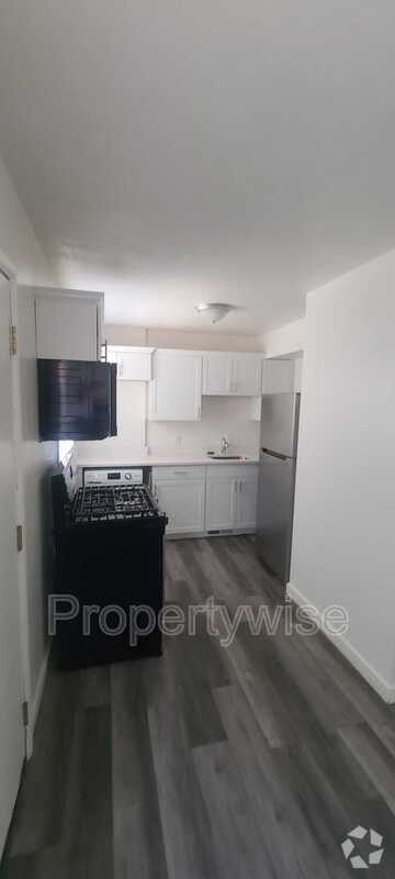 Building Photo - 1054 W 1520 N