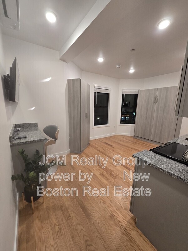 Photo - 165 Hawthorne St Apartment