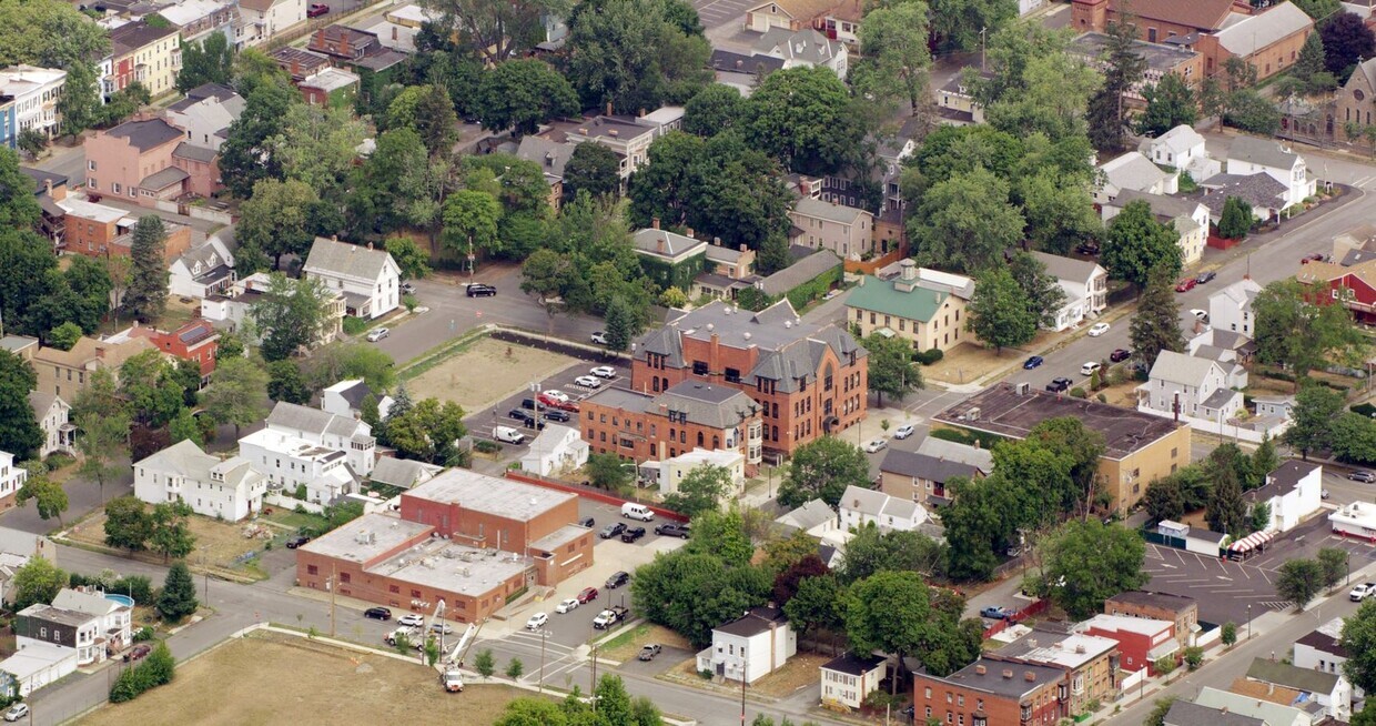 Primary Photo - Troy Academy Lofts