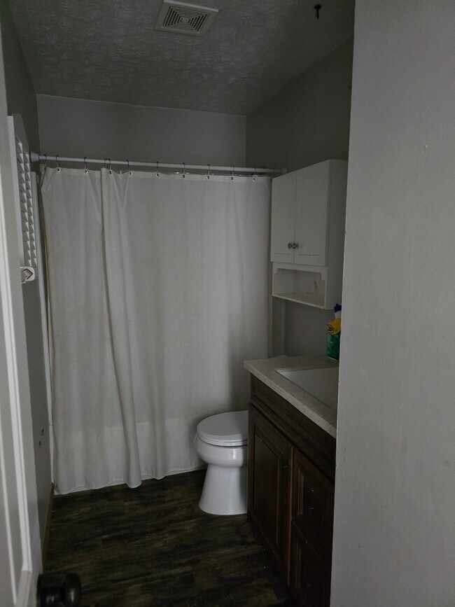 Foto del edificio - 522-524 Holderman Pl.