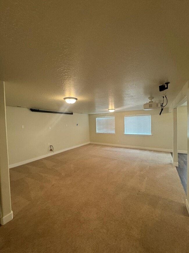 Foto del edificio - 1109 W Meridian Dr