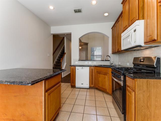 Foto del edificio - 636 Gray Stone Ln