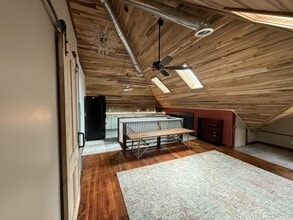 Building Photo - 920 Lafayette Ave