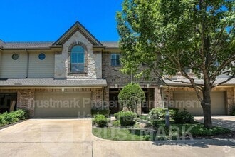 Building Photo - 3104 Sabine Cove