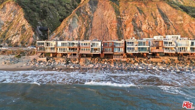 Foto del edificio - 20456 Pacific Coast Hwy