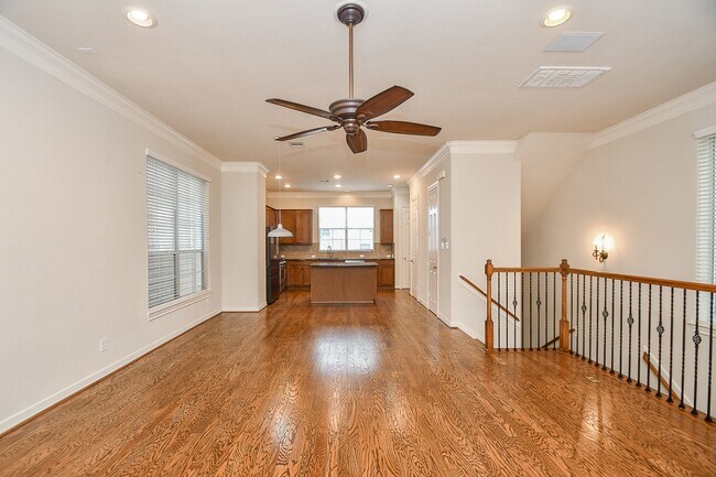 Building Photo - 3126 Clearview Cir