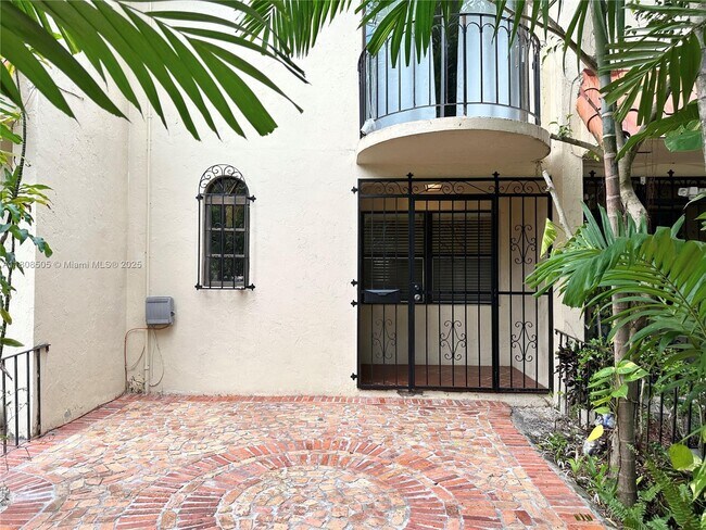 Foto del edificio - 1607 NE 105th St