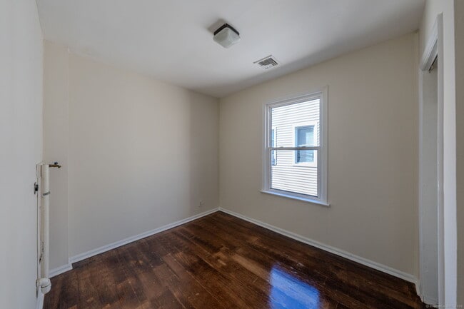 Foto del edificio - 150 Myrtle Ave