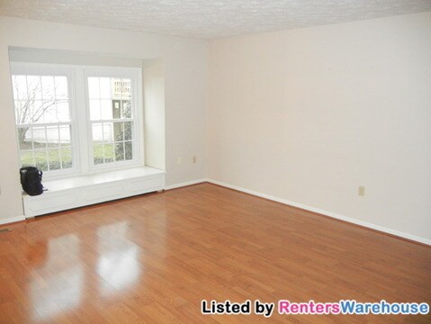 Foto del edificio - 8054 Brightwood Ct