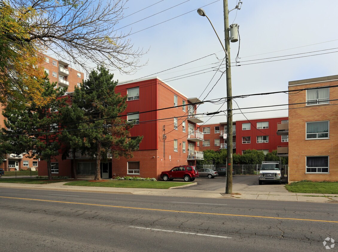 325 Melvin Ave, Hamilton, ON L8H 2K9 Apartments 325 Melvin Ave Hamilton, ON