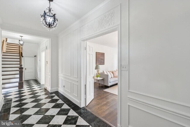 Foto del edificio - 5305 Saratoga Ave