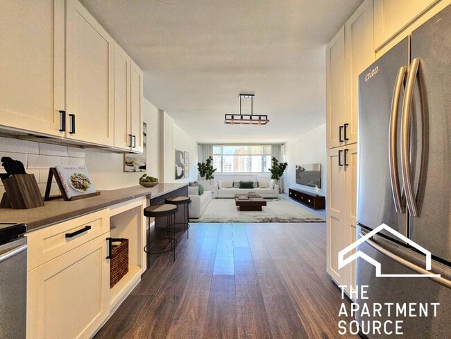 Photo - 1344 N Dearborn St Apartment