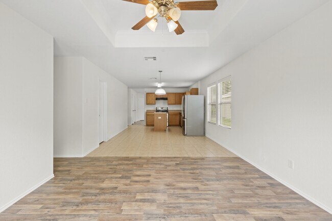 Building Photo - 7910 Buffalo View Ln