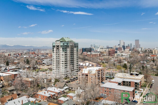 Building Photo - 130 N Pearl St