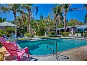 Building Photo - Palms of Sanibel