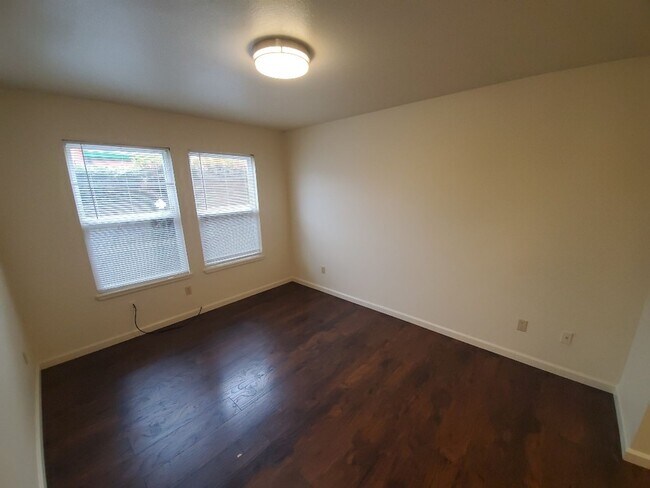 Foto del edificio - 830 Crescent Way