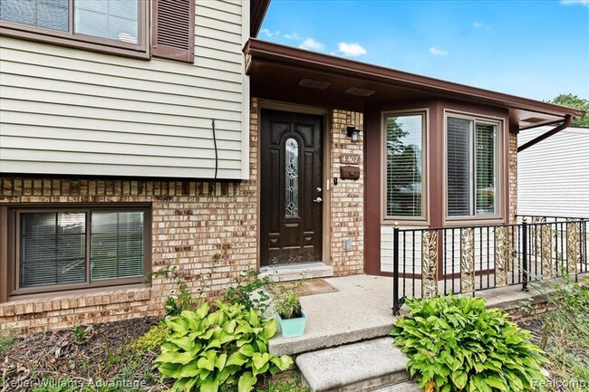 Building Photo - 4407 Briarwood Ave