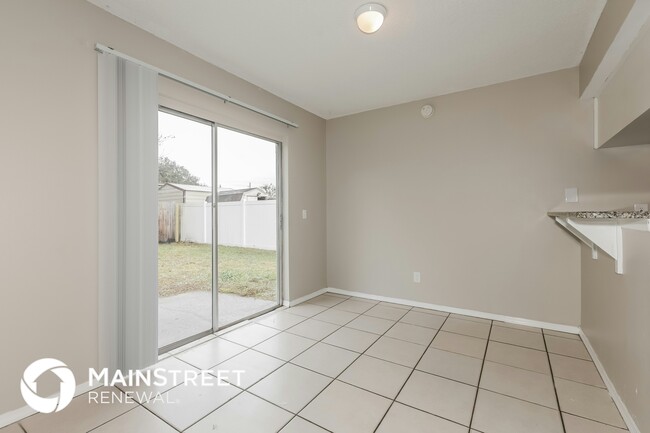 Foto del edificio - 2210 N Merrin St